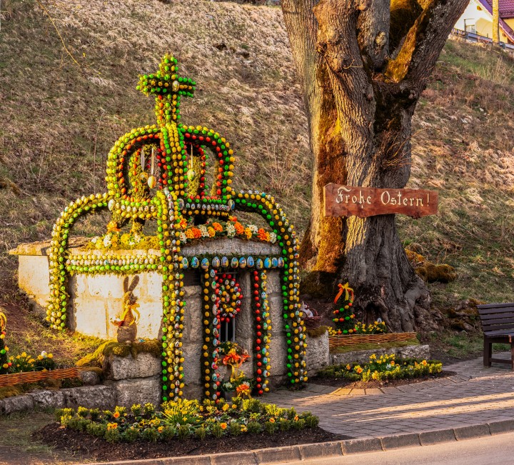 Allgäu Osterbrunnen