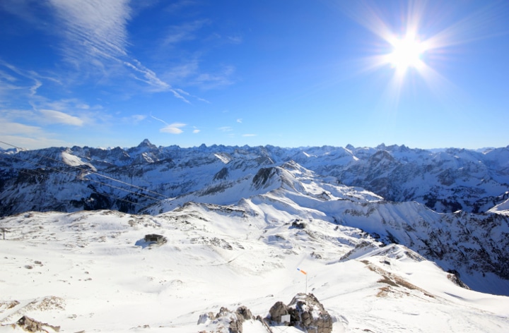 Die Bayerischen Alpen und das Allgäu sind ein Mekka für Freunde des alpinen Skisports.