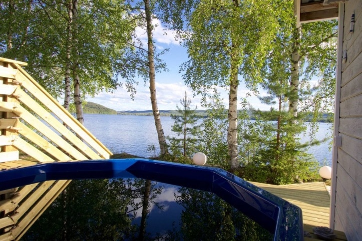 Villa an See in Nordschweden