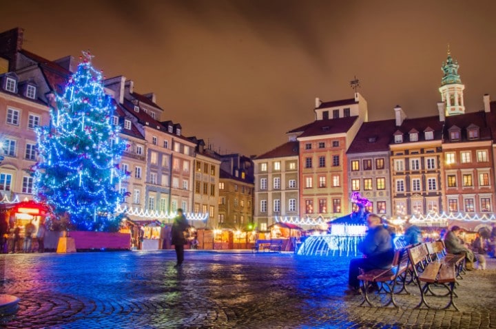 Obwohl in Polen während der Vorweihnachtszeit traditionell gefastet wird, nimmt die Zahl der Weihnachtsmärkte stetig zu.