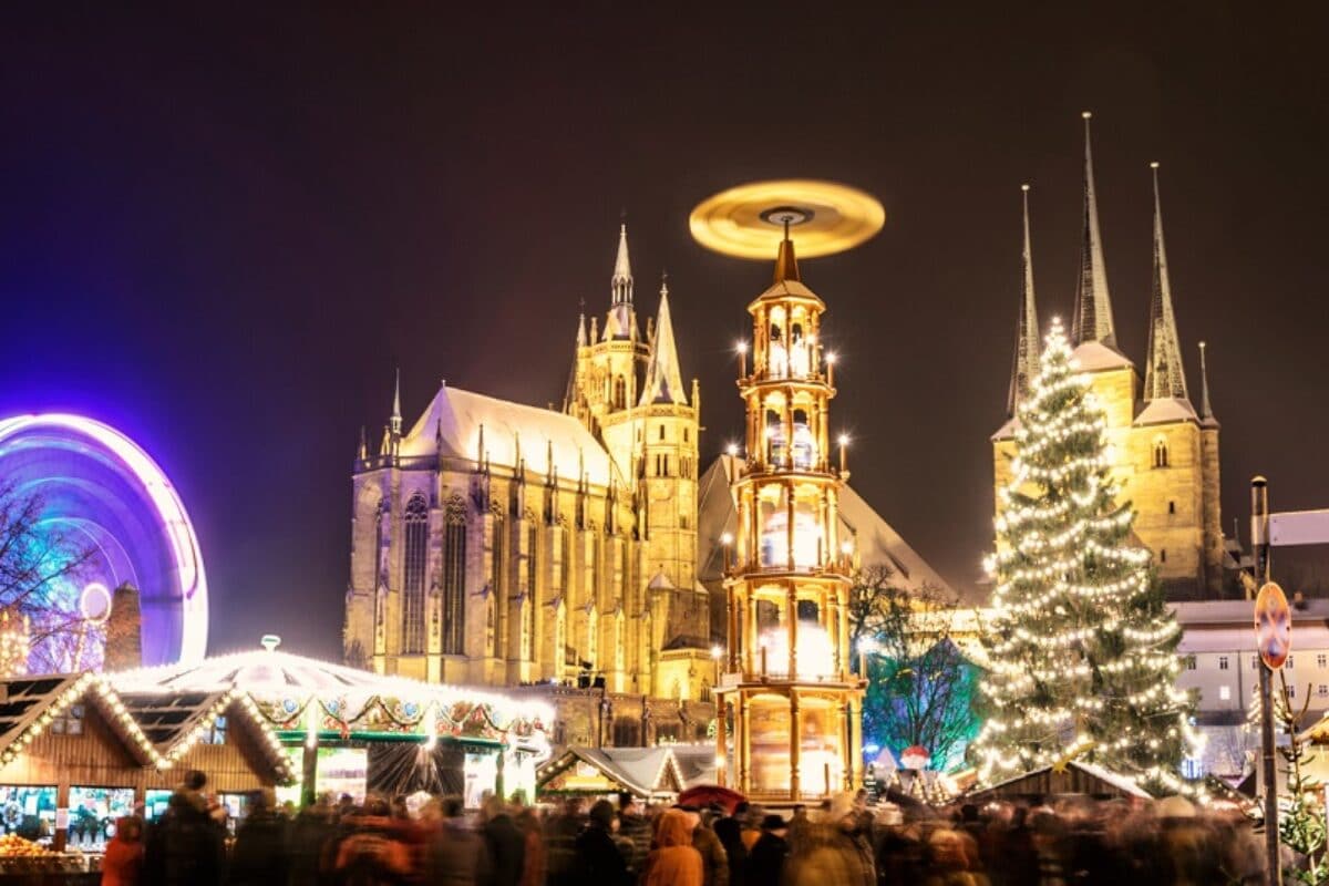 Weihnachtsmarkt auf dem Domplatz in Erfurt