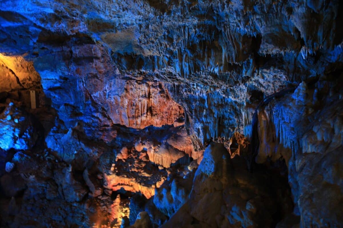 Höhle Schwäbische Alb