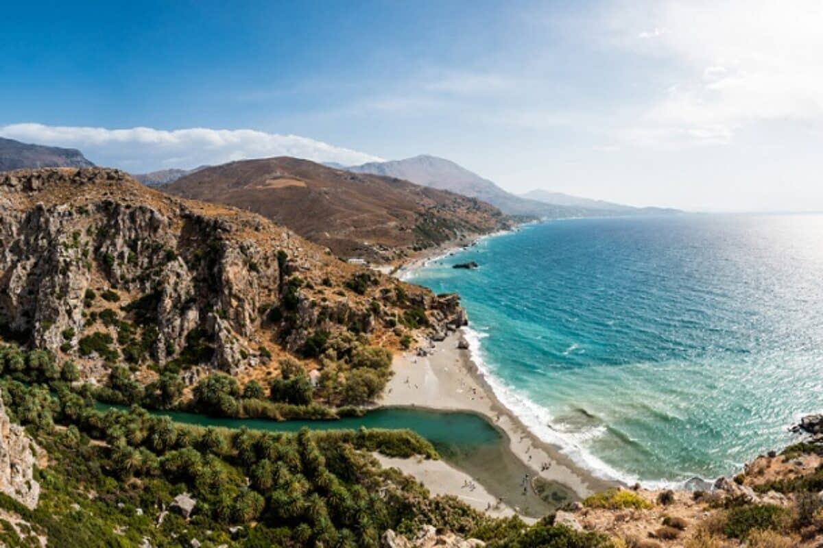 Preveli Beach mit Fluss und Palmen