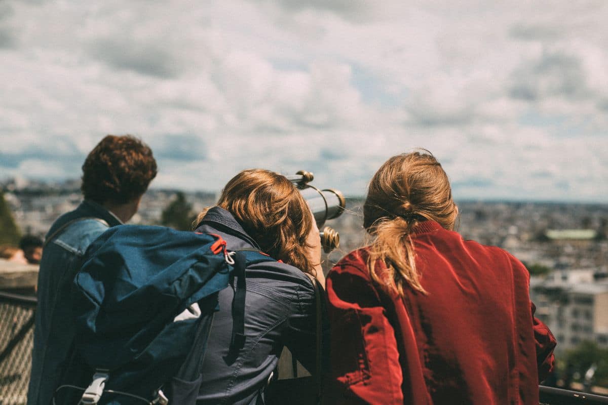 Eine neue Gegend erkunden ohne Plan sollte auf deiner Sommer Bucket List stehen