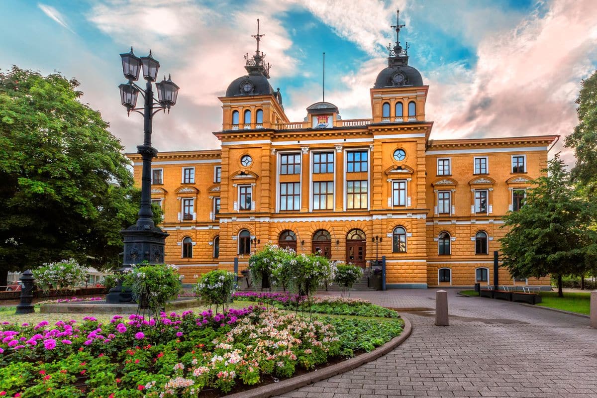 Rathaus in Oulu, in Finnland, der Kulturhauptstadt 2026