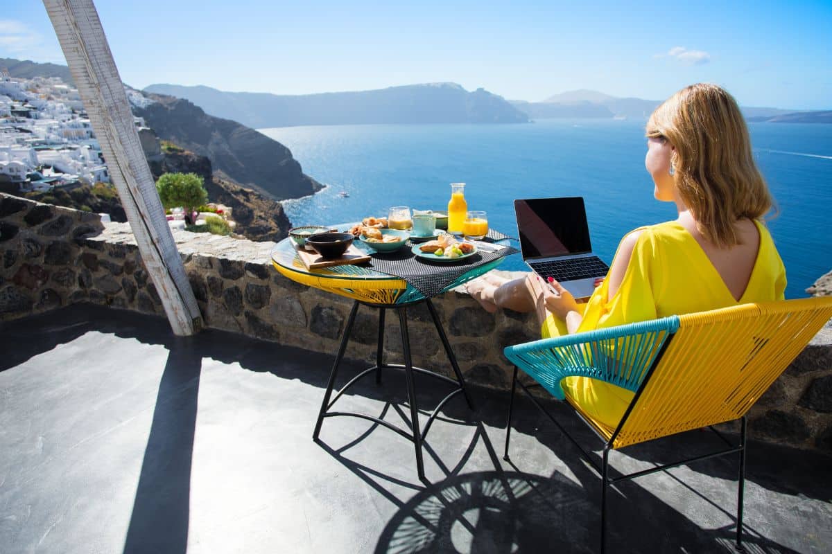 Viele Urlaubsziele 2026 bieten sich für eine Workation an