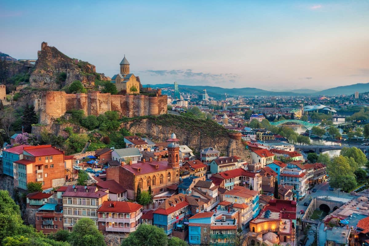 Blick auf Tiflis in Georgien